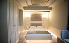 Hotel Lotus